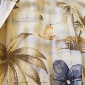 Vintage mens Pierre Cardin Hawaiian shirt large